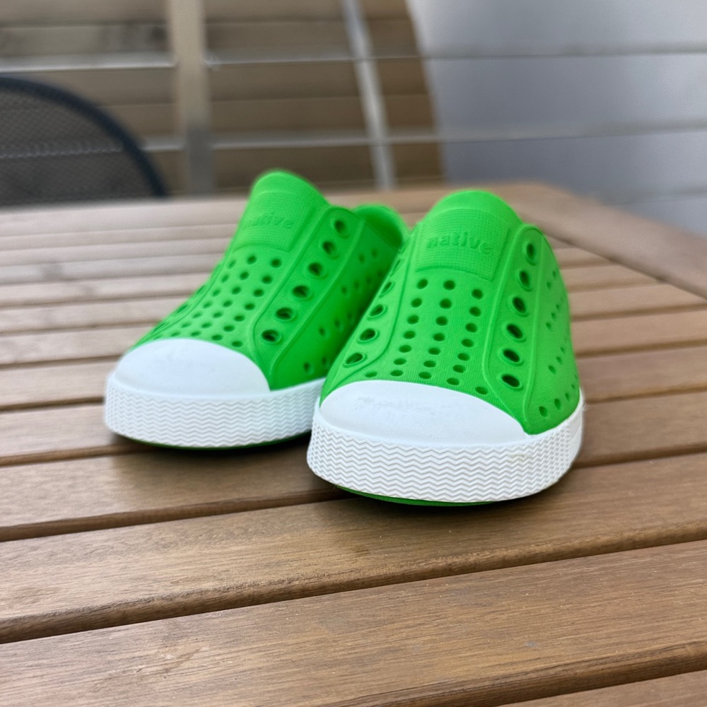 Native toddler 7 Slip-On Waterproof Shoes in Bright Green